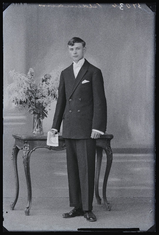 Leerilaps Oskar Veldemann.