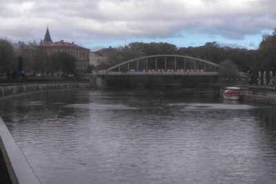 Emajõgi, behind the stone bridge. Tartu rephoto