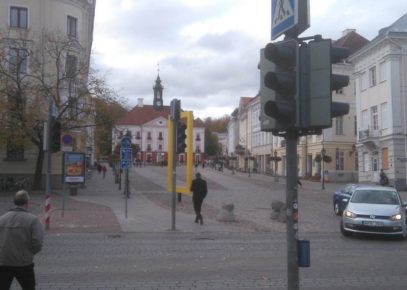 Tartu töötajate rongkäik. 1956.a. rephoto