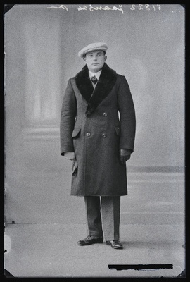 Albert Jaanson.  similar photo