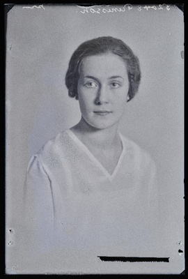 Punisson [Punnisson].  similar photo