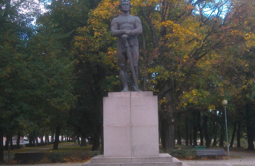 Photo. Artur Ruusmaa and Oskar Truu in Tartu with the memory of the War of Independence. 20.06.2003. rephoto