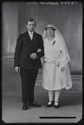 Noorpaar Joorik.  duplicate photo