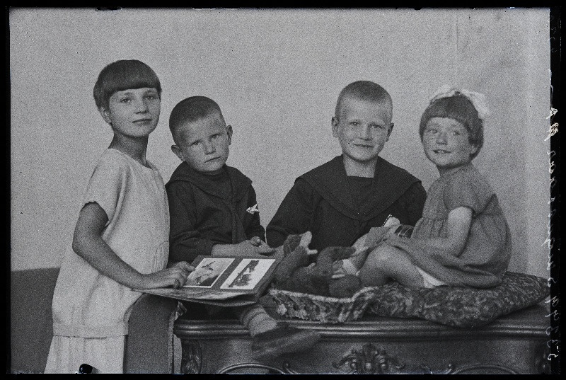 Suigussaare [Suigusaar] lapsed.