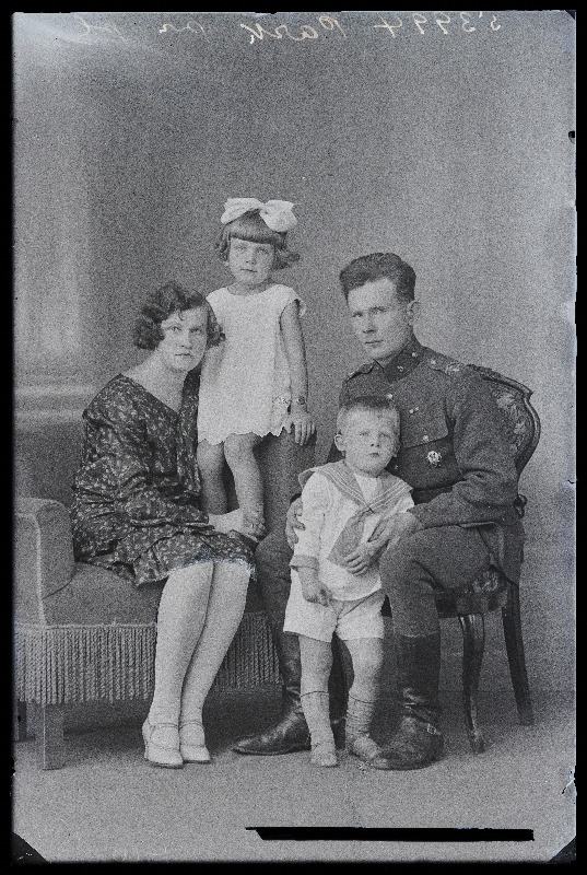 Sõjaväelane Park perega.