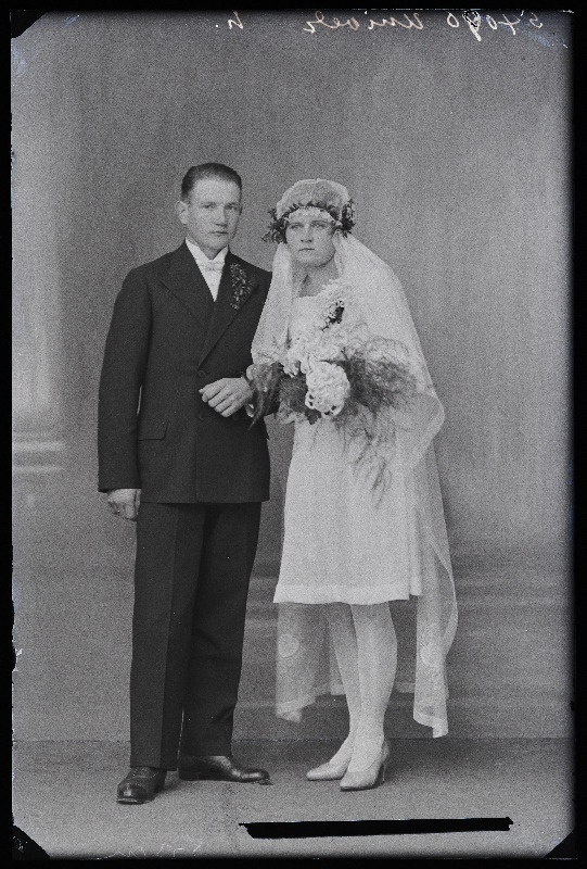 Noorpaar, Johan Univer abikaasaga, (Polli vald, Metstare talu).