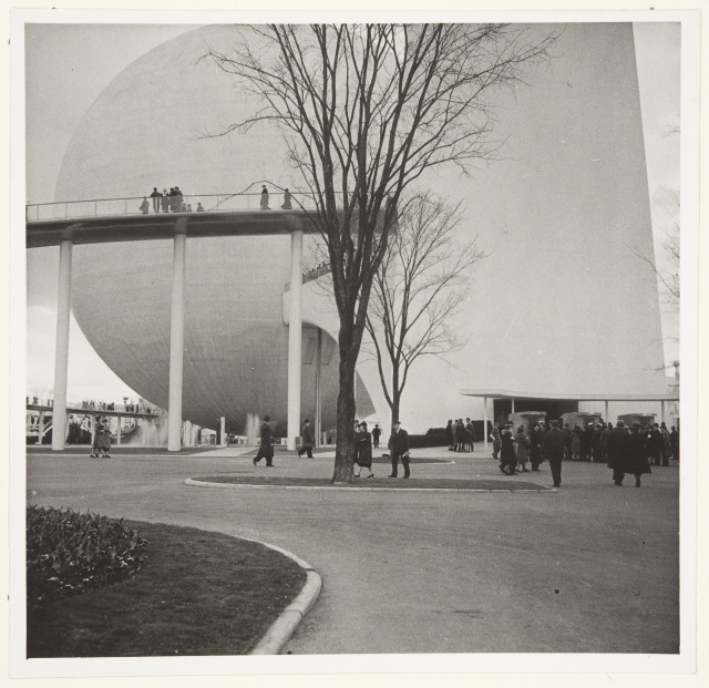 New York World Exhibition Theme Buildings; The Perisphere and Trylon