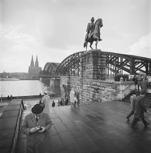 Imperator Wilhelm I statue on the Köln Hohenzollern Bridge