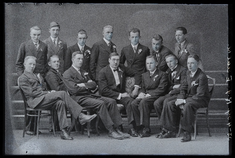 Viljandi Reaalgümnaasiumi V reaalklass.