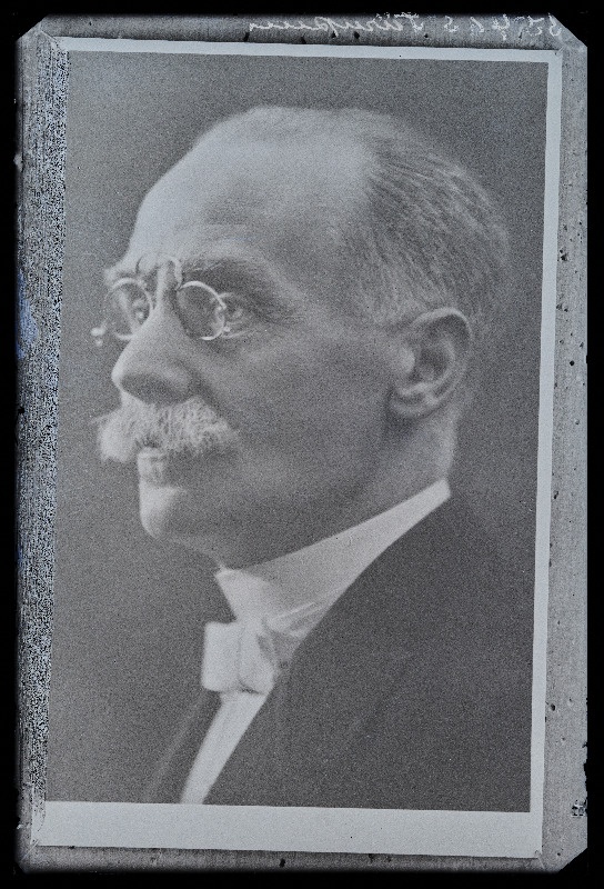 Helilooja Konstantin Türnpu, (13.06.1930 fotokoopia).