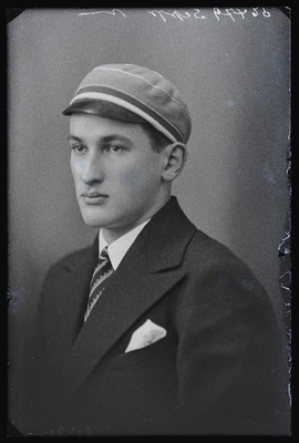 Teklis Sepp.  similar photo