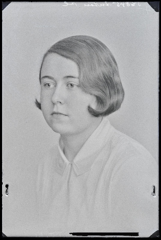 Helmi Anton.