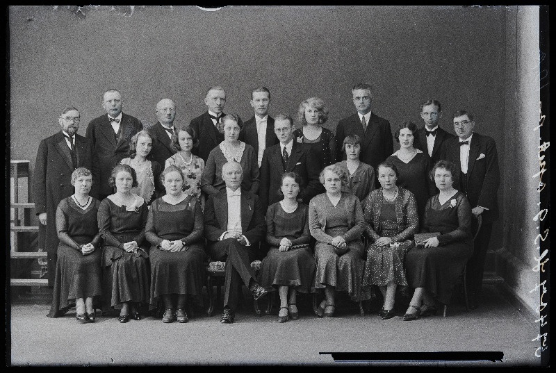 Viljandi Eesti Haridusseltsi Tütarlaste Gümnaasiumi õpetajad.