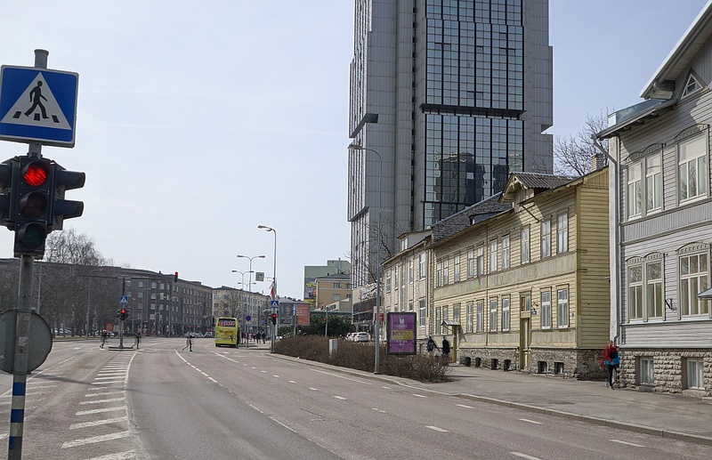 Tallinn, Kesklinn, V. Kingissepa (Liivalaia) ja Kaasani tänava nurk enne rekonstrueerimist. rephoto
