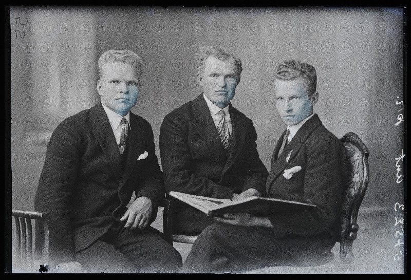 Grupp mehi, (foto tellija Ant).