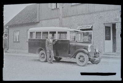 Viljandi-Oiu liini autobuss, (foto tellija Solz [Solts]).  similar photo