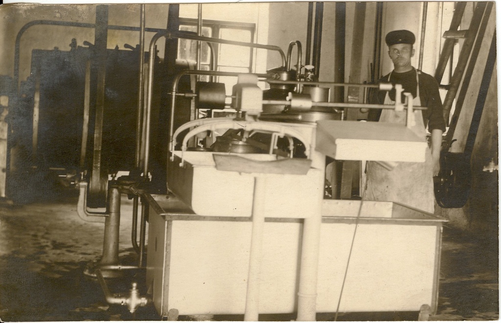 foto, Türi Ühispiimatalituse piima vastuvõtmise kaal 1930-ndatel a.