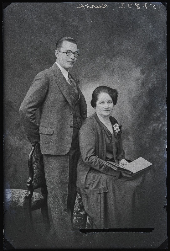 Kurik [Kurrik] naisega.