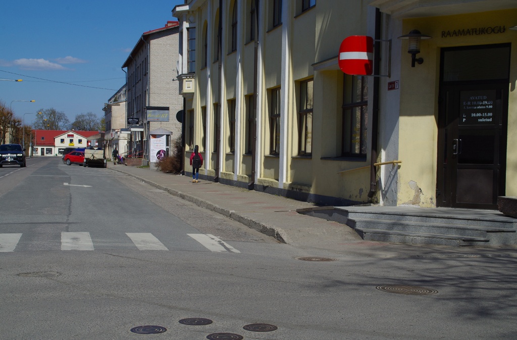 Torutööd Sõjaväe Majandusühisuse kaupluse ees rephoto