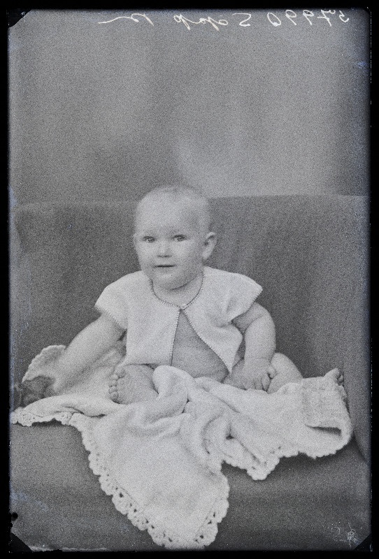 Väike laps, (foto tellija Sepp).