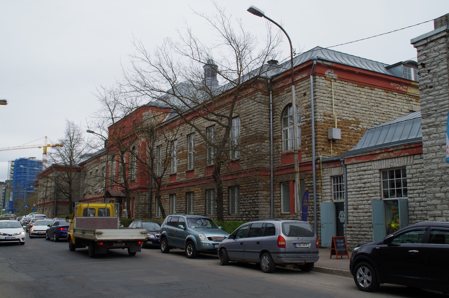Main building of the paper factory in Tallinn, Masina 20 (arh. Otto Schott, 1908-10). Photo from Leo Gens rephoto