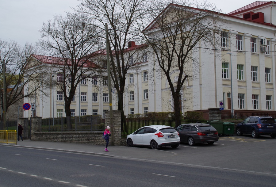 Tallinn, Kingissepa Street, 23rd high school building. rephoto