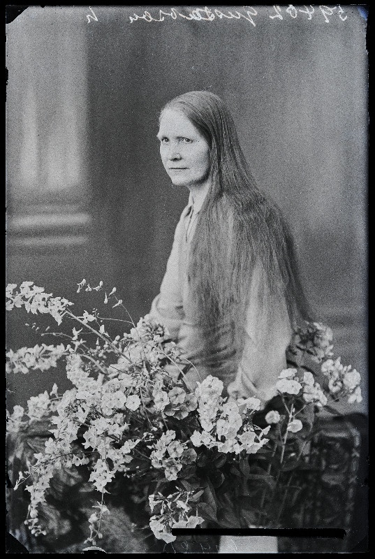 Marie Gustavson [Kustavson].