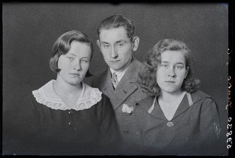 Grupp inimesi, (foto tellija Jaako).