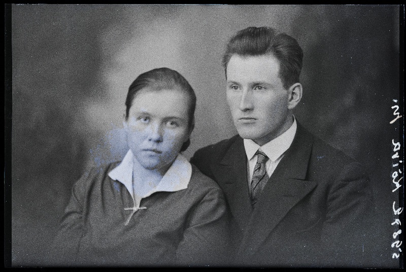 Kõiva naisega, (Sinijärve postiagentuur).