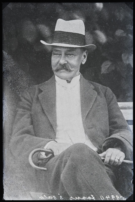 Mehe foto, (30.11.1932 fotokoopia, tellija Johns [Joons]).