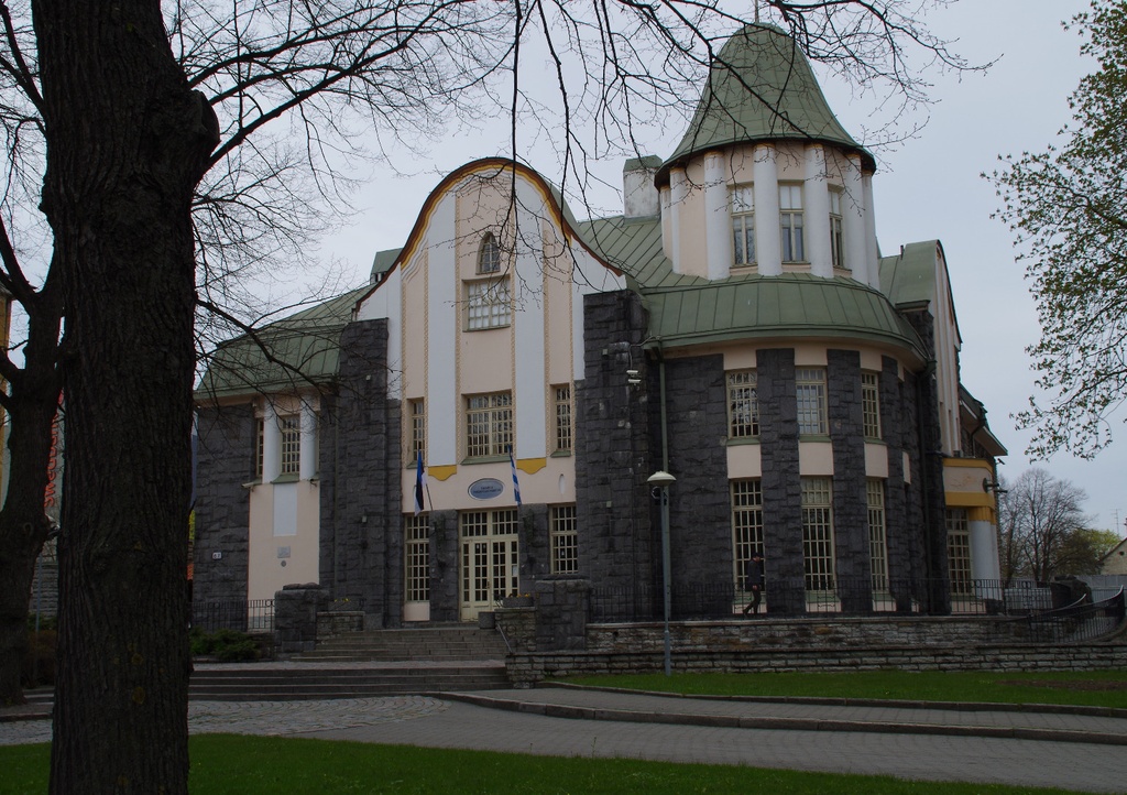 C. Luther's villa in Tallinn, Pärnu mnt 67 (arhs Aleksei Bubõr, Nikolai Vassiljev, 1909-1910). Reprod Leo Gens quantity rephoto