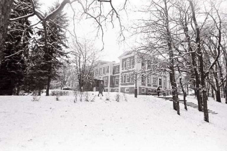 Outdoor view of Kuremaa sovhoostehnika. 12.1987