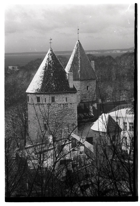 „Arhitektuur (postkaart)“ - Tallinn. Vaade Tallinna linnamüüri tornidele.