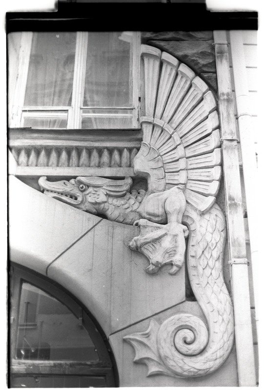 „Arhitektuur, detail“ - Tallinn, Pikk tn 18 hoone fassaadi detail.