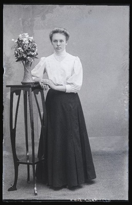 Anna Raudsepp.  similar photo