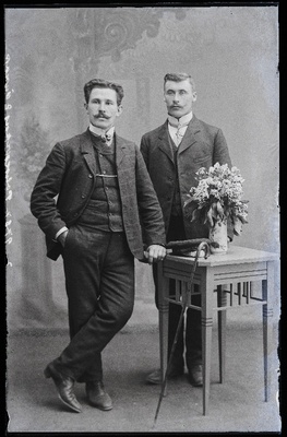 Õunap ja Polikarpus.  similar photo