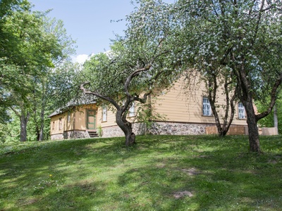 Palamuse ajalooline kihelkonnakoolimaja. rephoto