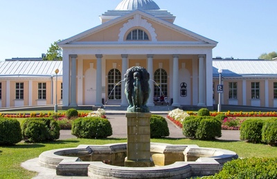 The Pärnu mudravila with a blast bed, a view to the building. Architect Olev Siinmaa; facades Erich von Wolffeldt and Aleksander Nürnberg rephoto