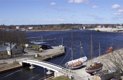 Fotopostkaart. Pärnu. Talvesadama sissekäik.
Kai ääres seisab reisiaurik "Wasa" rephoto