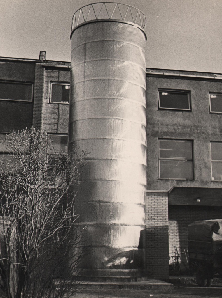 Vabariigi esimene hooneväline piimatank Pärnu PTK-s