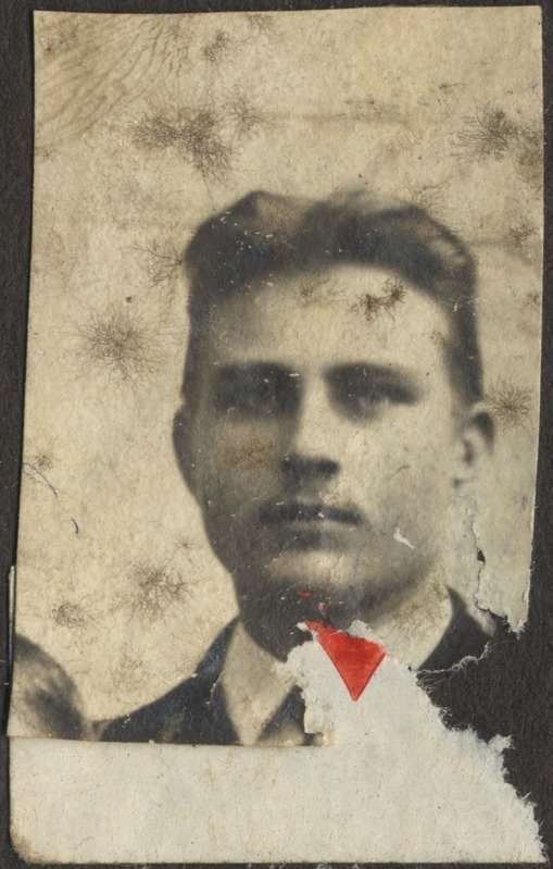 Portreefoto: Hermann Tõnissoo. Foto Hermann Tõnissoo perealbumist