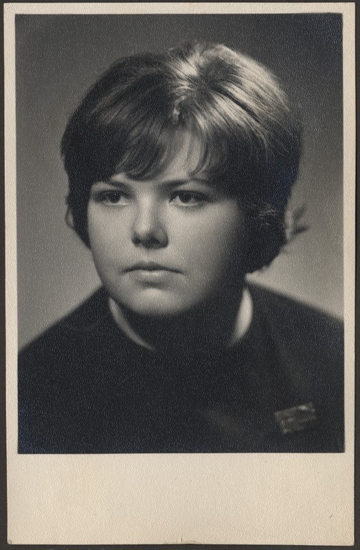 Tundmatu naine pildil, foto Hermann Tõnissoo perealbumist