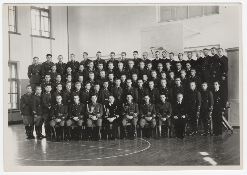 Grupifoto, Sõjakooli lõpetajad.
Tallinn, 1940
