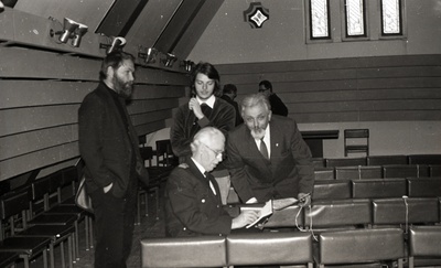Eesti Meremuuseumi V teaduskonverents, vestlevad kapten Peedu Sammalsoo, meremuuseumi kunstnik Roman Matkiewicz, aurik-jäämurdja kapten Olaf Vaarmaa ja allveelaev "Lembit" komandör Vladimir Kopelman  similar photo