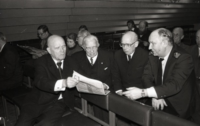 Eesti Meremuuseumi V teaduskonverents, esiplaanil vasakult meresõprade ringi liikmed, kaptenid  Leo Piik, Elmar Anniko, Karl Leemet ning Eduard Hunt Tallinna Sadama kapten  similar photo