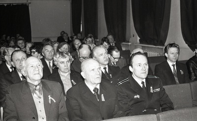 Eesti Riikliku Meremuuseumi teaduskonverents, vaade saali, esireas Meresõprade ringi liikmed Rudolf Remmelt, Leo Piik, ja Georg Rosenberg Kroonlinnast, seotud jäämurdjaga "Volõnets"  similar photo
