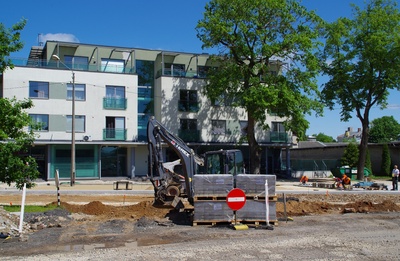 Üliõpilased Tartu raudteejaama ees rephoto