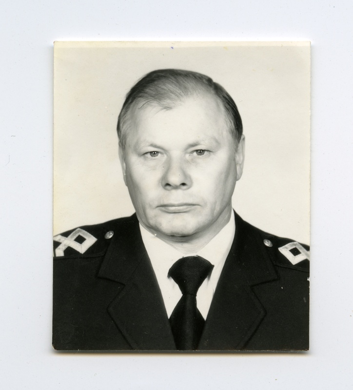 Portreerfoto, Viktor Durnev, päästelaeva "Neotrazimõi" kapten