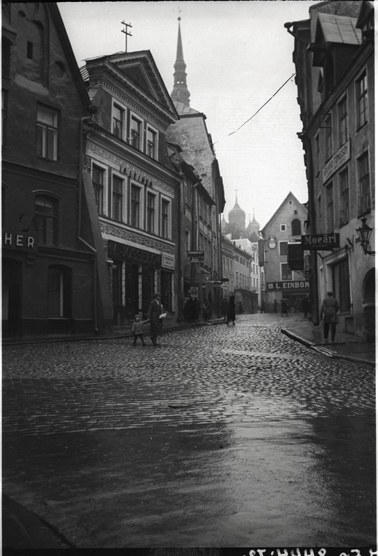 Tallinn. Vaade Vana turu ja Nigulise t. ristumiskohale