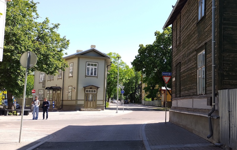 Tallinn, Kesklinn, Kadriorg, Vesivärava tänava ja Faehlmanni tänava nurk rephoto